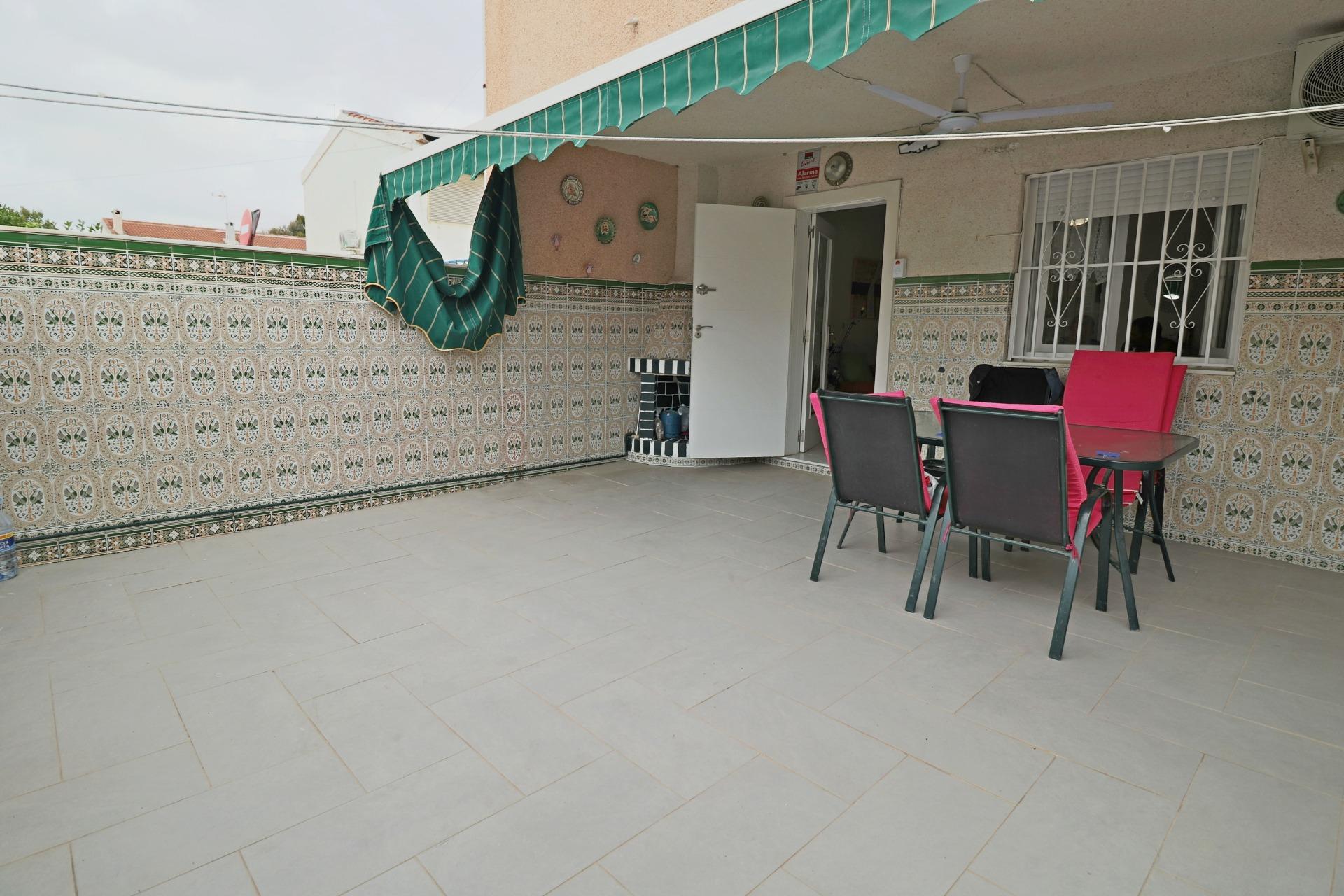 For sale - 3 Bedroom 2 Bathroom Town House in Torrevieja - Playa De Los Naufragos  - Alicante