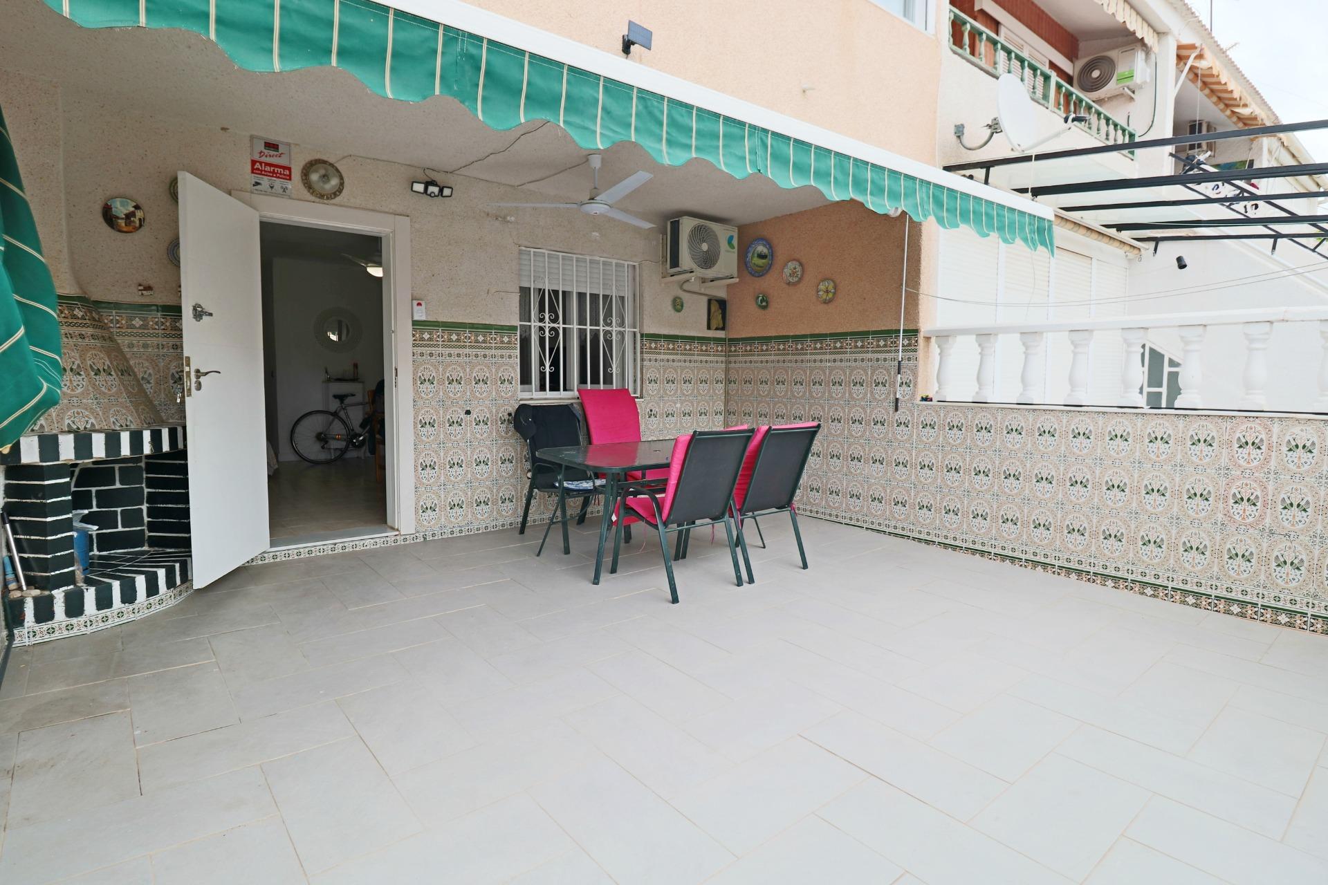 For sale - 3 Bedroom 2 Bathroom Town House in Torrevieja - Playa De Los Naufragos  - Alicante
