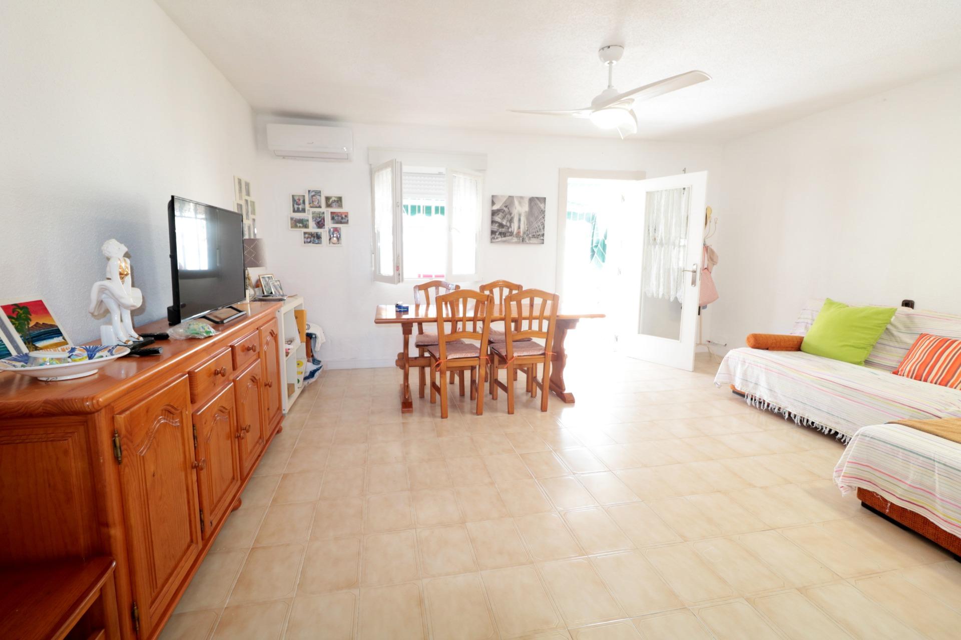 For sale - 3 Bedroom 2 Bathroom Town House in Torrevieja - Playa De Los Naufragos  - Alicante