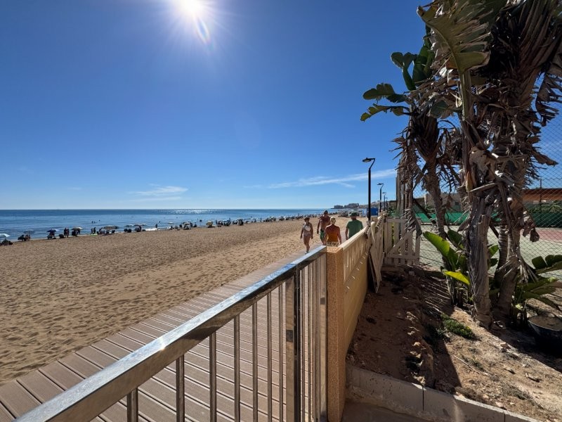 For sale - 3 Bedroom 2 Bathroom Apartment in La Mata - Costa Blanca  - Alicante
