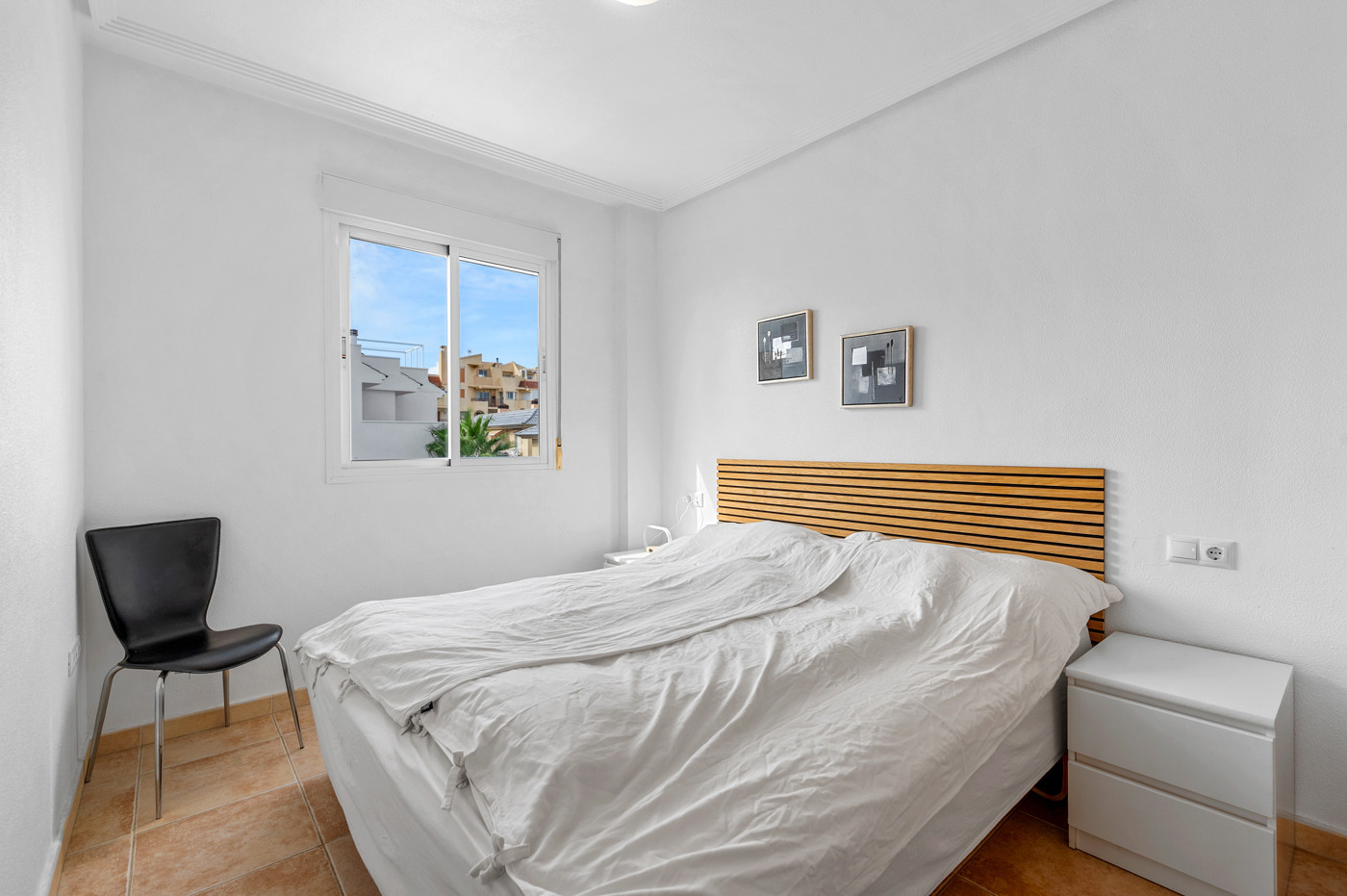 For sale - 3 Bedroom 2 Bathroom Apartment in Torrevieja - Costa Blanca  - Alicante