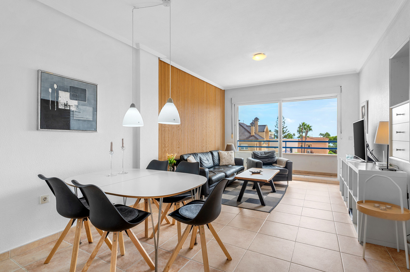 For sale - 3 Bedroom 2 Bathroom Apartment in Torrevieja - Costa Blanca  - Alicante