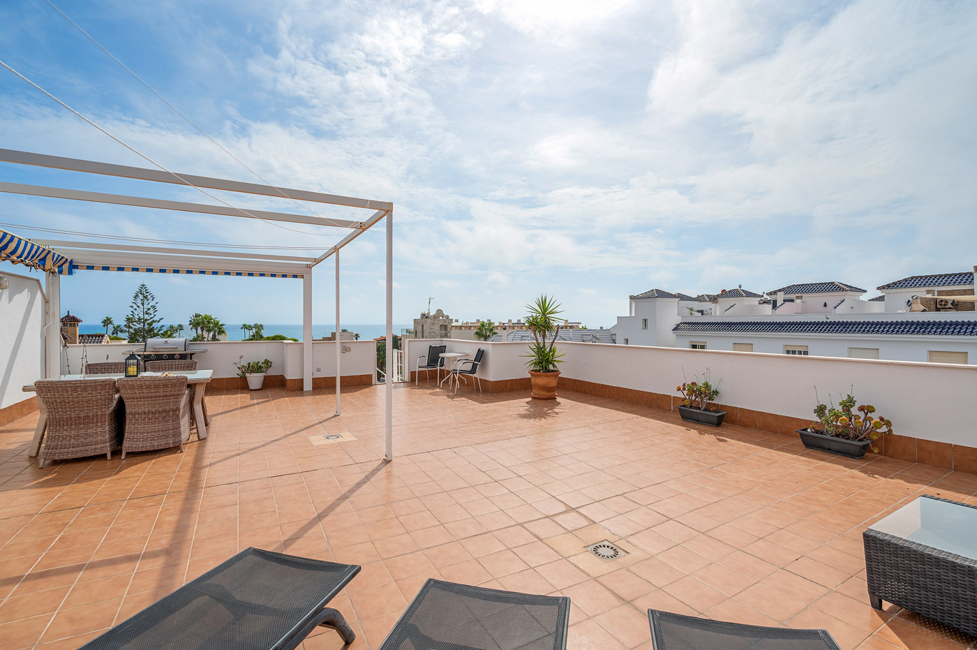 For sale - 3 Bedroom 2 Bathroom Apartment in Torrevieja - Costa Blanca  - Alicante