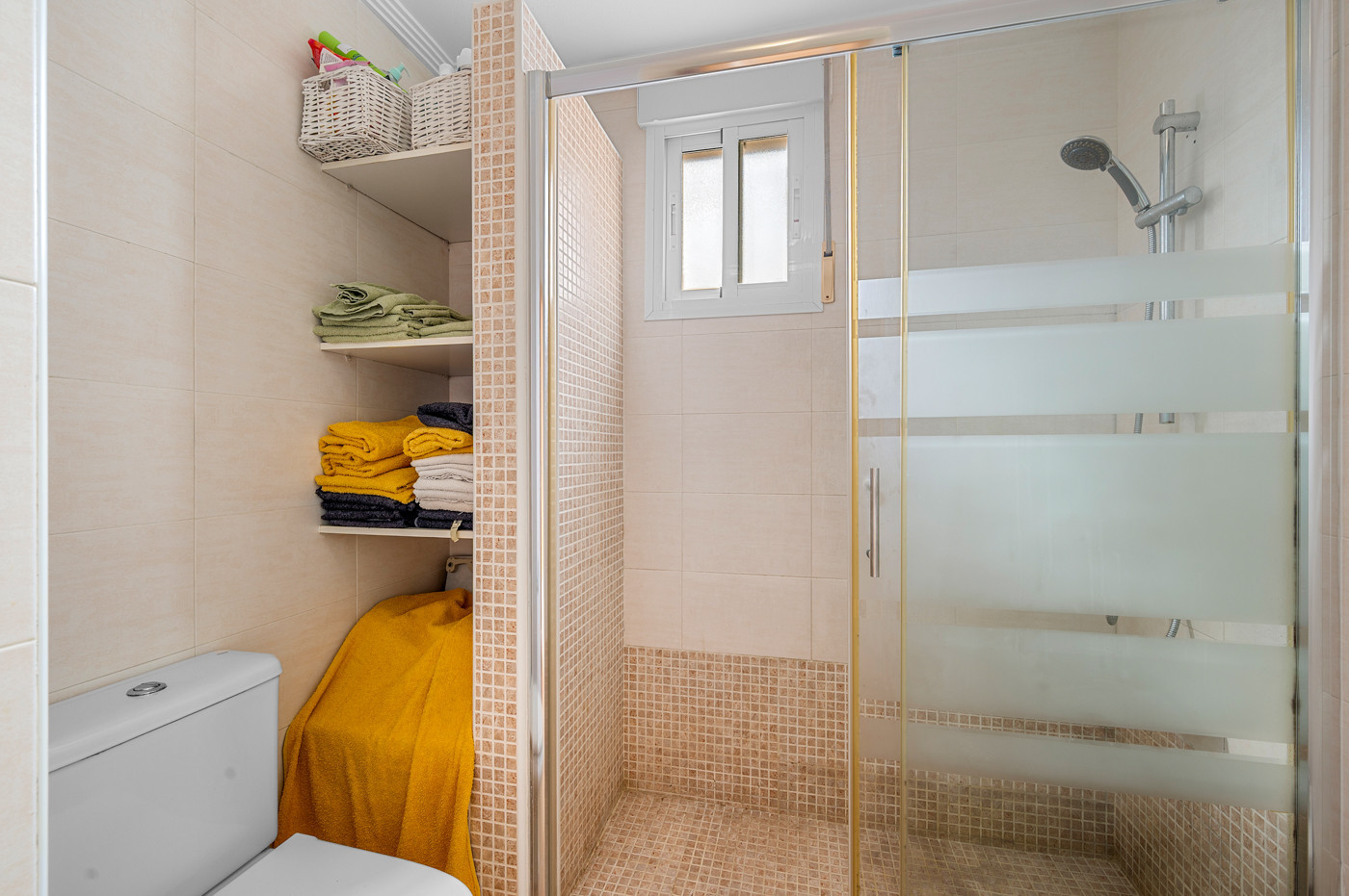 For sale - 3 Bedroom 2 Bathroom Apartment in Torrevieja - Costa Blanca  - Alicante