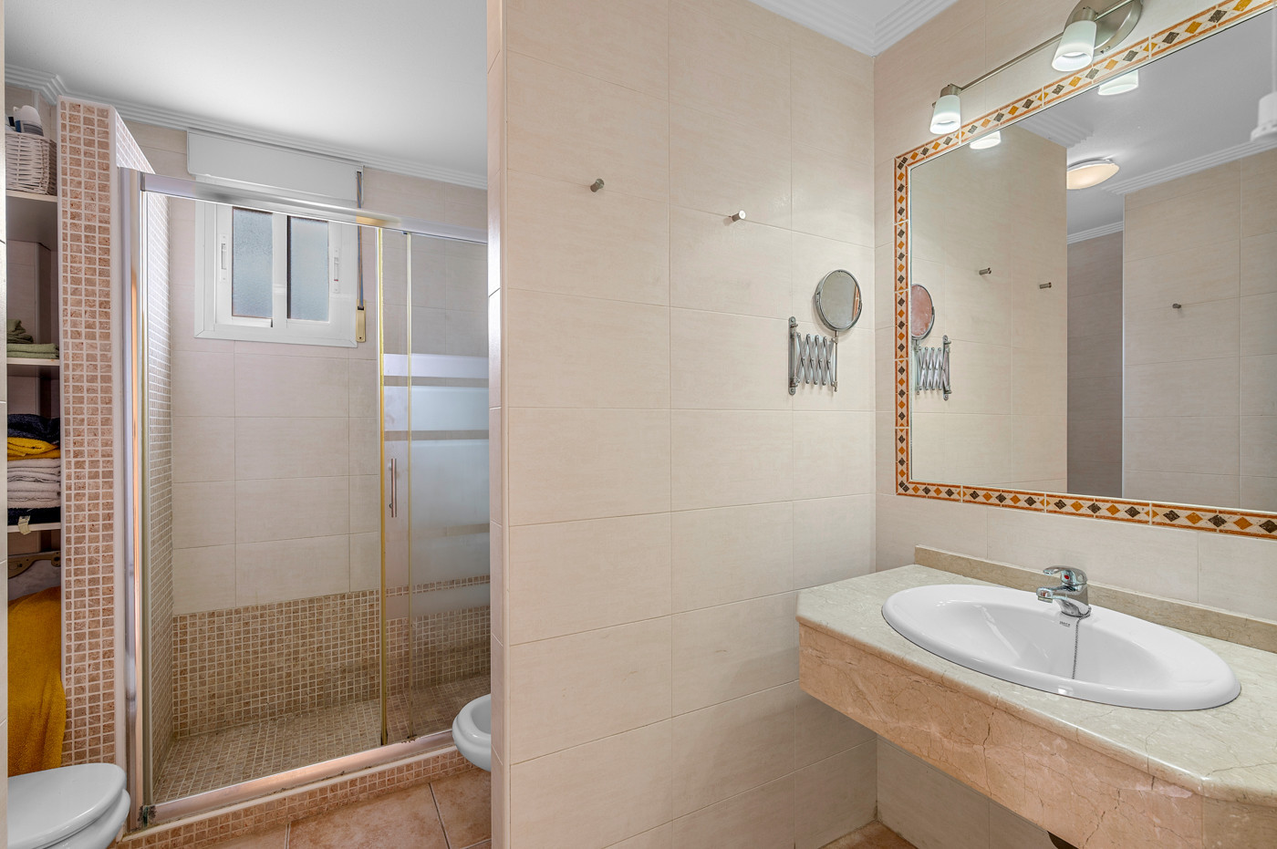For sale - 3 Bedroom 2 Bathroom Apartment in Torrevieja - Costa Blanca  - Alicante