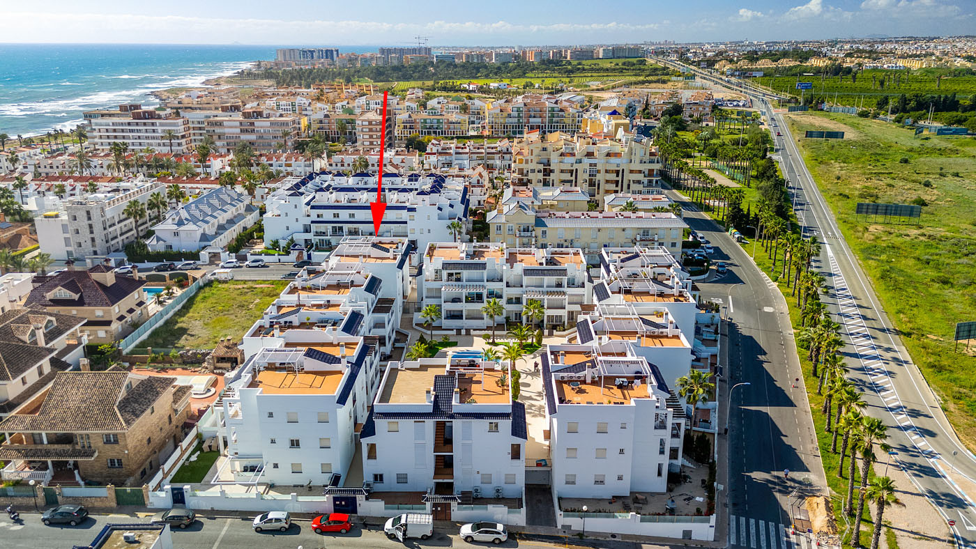 For sale - 3 Bedroom 2 Bathroom Apartment in Torrevieja - Costa Blanca  - Alicante