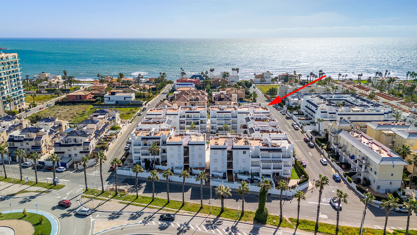 For sale - 3 Bedroom 2 Bathroom Apartment in Torrevieja - Costa Blanca  - Alicante
