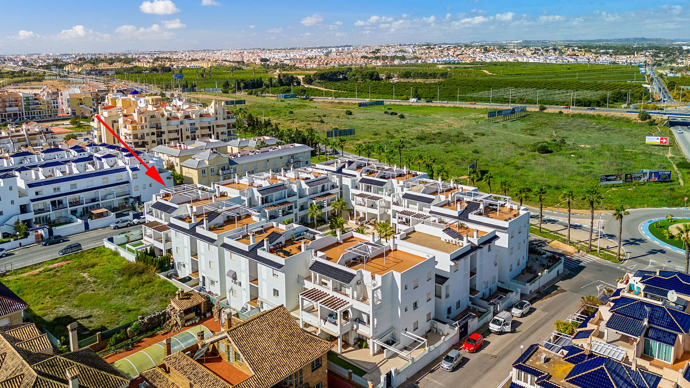 For sale - 3 Bedroom 2 Bathroom Apartment in Torrevieja - Costa Blanca  - Alicante