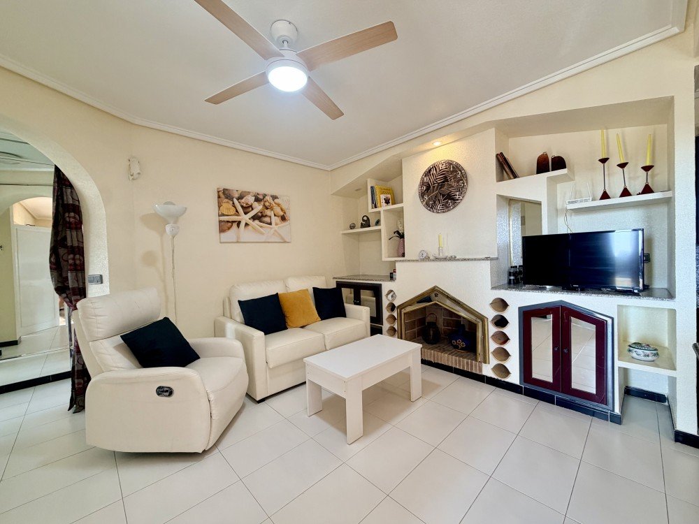 For sale - 2 Bedroom 1 Bathroom Bungalow in Torrevieja - Costa Blanca  - Alicante