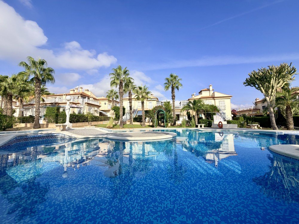 For sale - 2 Bedroom 1 Bathroom Bungalow in Torrevieja - Costa Blanca  - Alicante