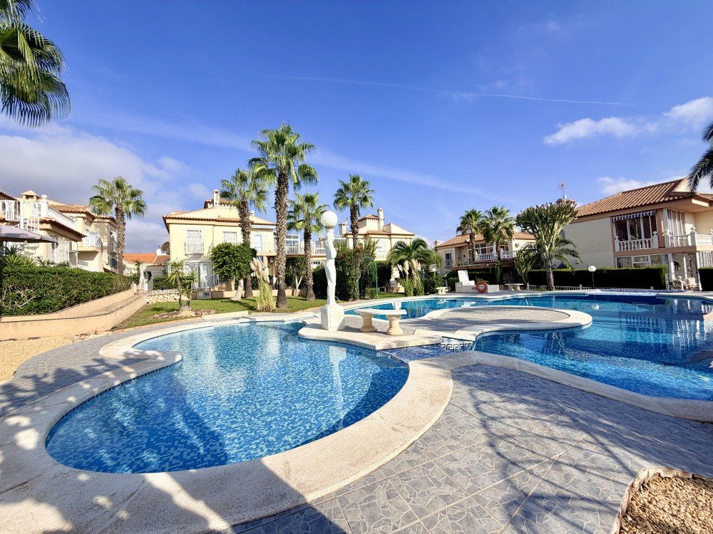 For sale - 2 Bedroom 1 Bathroom Bungalow in Torrevieja - Costa Blanca  - Alicante
