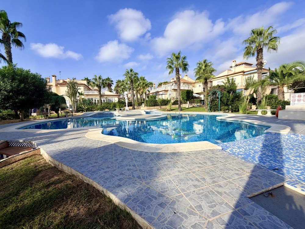 For sale - 2 Bedroom 1 Bathroom Bungalow in Torrevieja - Costa Blanca  - Alicante