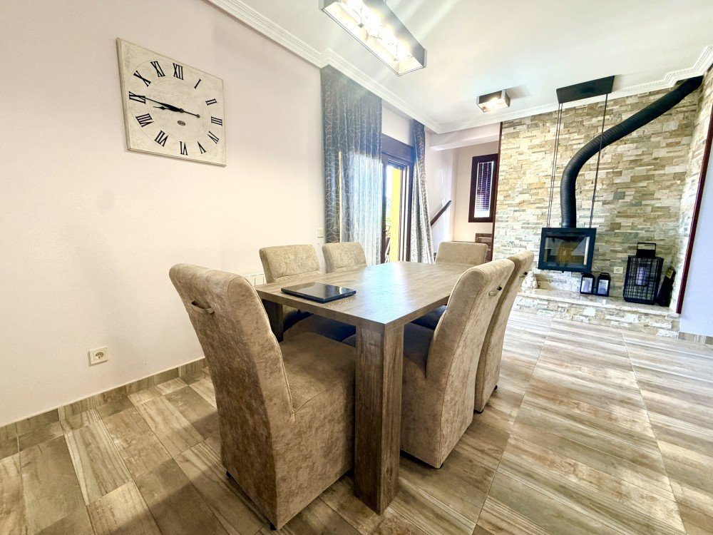 For sale - 3 Bedroom 2 Bathroom Villa in Orihuela Costa - Costa Blanca  - Alicante