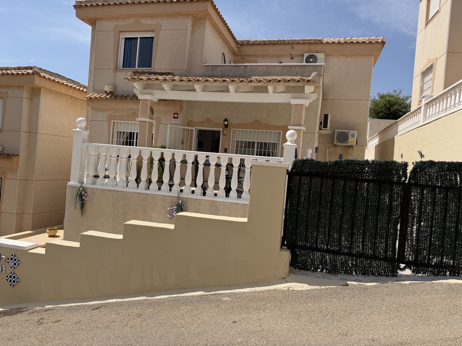 For sale - 3 Bedroom 2 Bathroom Villa in Ciudad Quesada - Costa Blanca  - Alicante