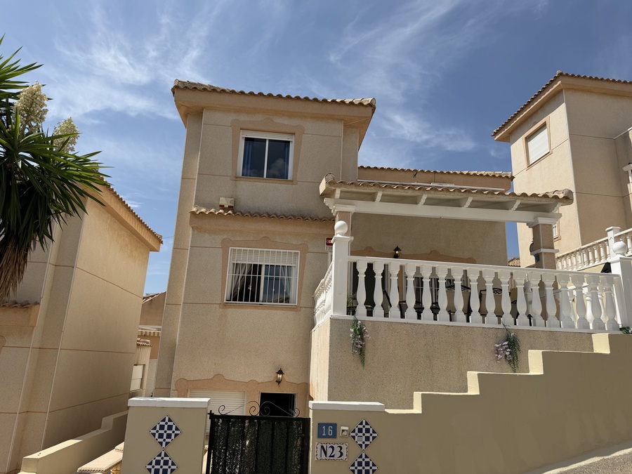 For sale - 3 Bedroom 2 Bathroom Villa in Ciudad Quesada - Costa Blanca  - Alicante