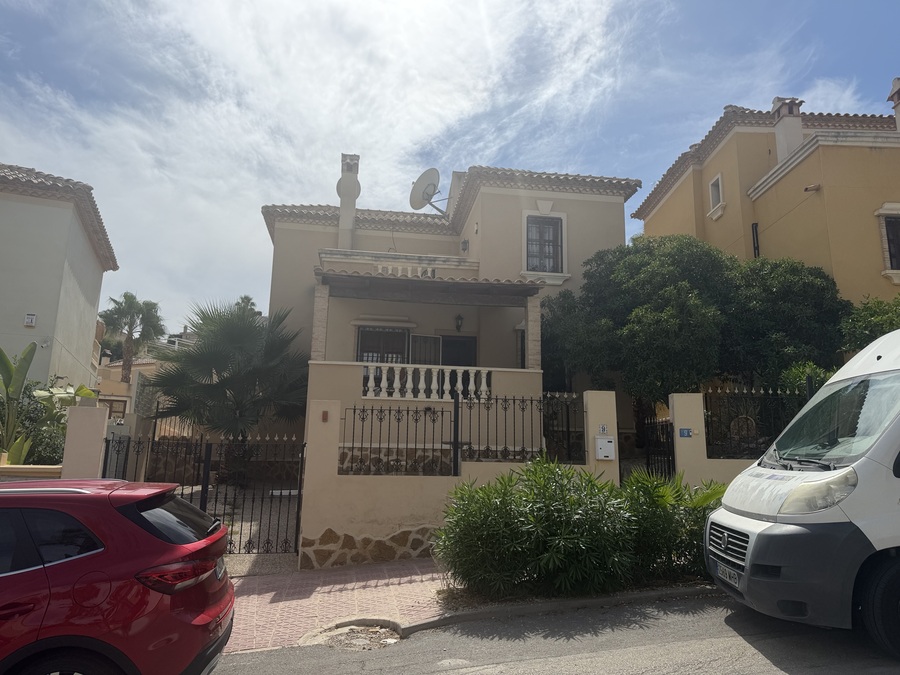 For sale - 3 Bedroom 2 Bathroom Villa in Ciudad Quesada - Costa Blanca  - Alicante