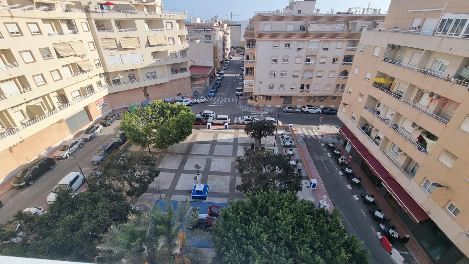 For sale - 2 Bedroom 1 Bathroom Penthouse in Torrevieja - Centro  - Alicante
