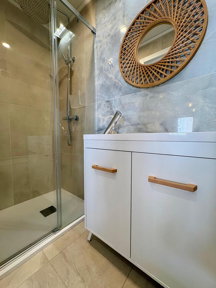 For sale - 3 Bedroom 2 Bathroom Apartment in Torrevieja - Costa Blanca  - Alicante