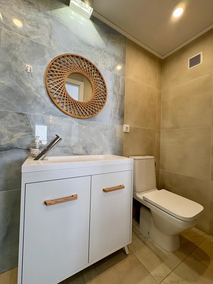 For sale - 3 Bedroom 2 Bathroom Apartment in Torrevieja - Costa Blanca  - Alicante
