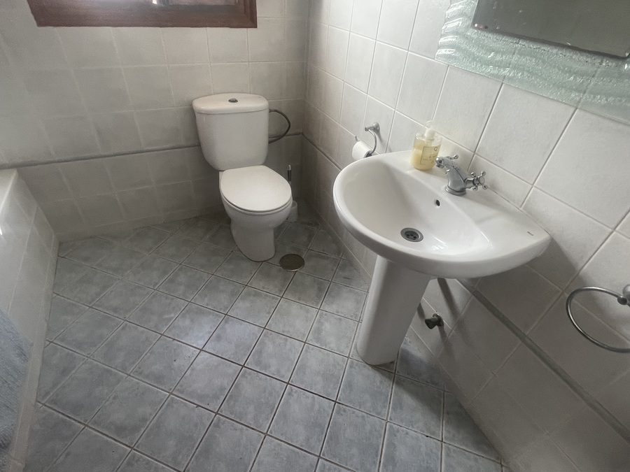 For sale - 4 Bedroom 2 Bathroom Villa in Cabo Roig - Costa Blanca  - Alicante