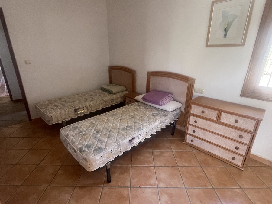 For sale - 4 Bedroom 2 Bathroom Villa in Cabo Roig - Costa Blanca  - Alicante