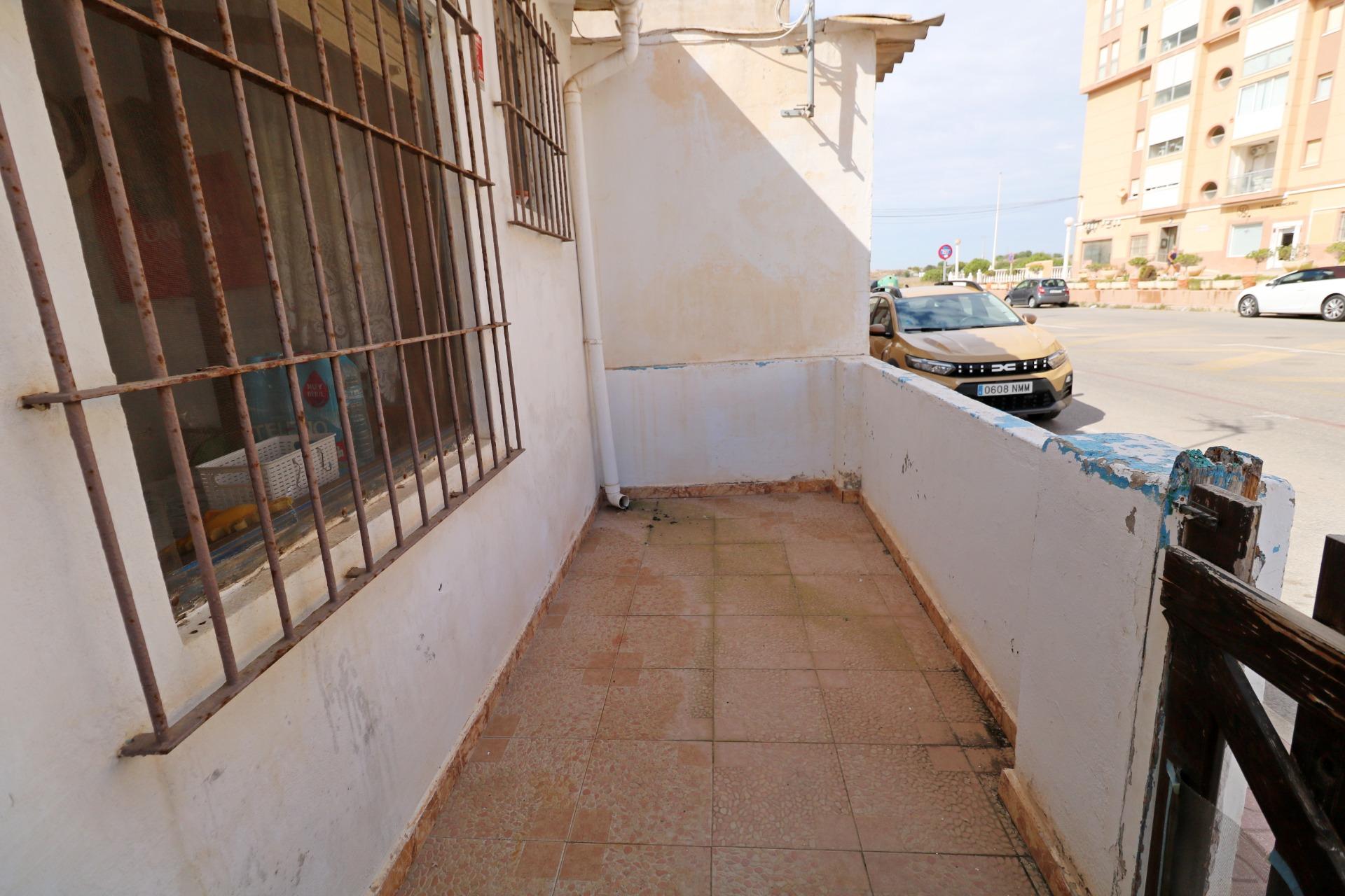 For sale - 3 Bedroom 1 Bathroom Apartment in Torrevieja - La Mata Pueblo  - Alicante