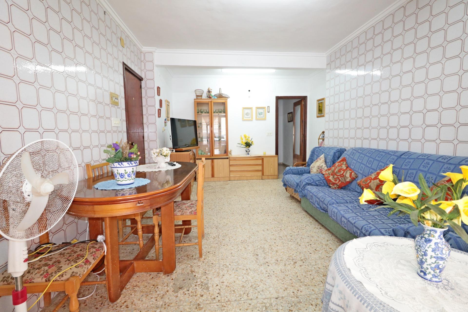 For sale - 3 Bedroom 1 Bathroom Apartment in Torrevieja - La Mata Pueblo  - Alicante