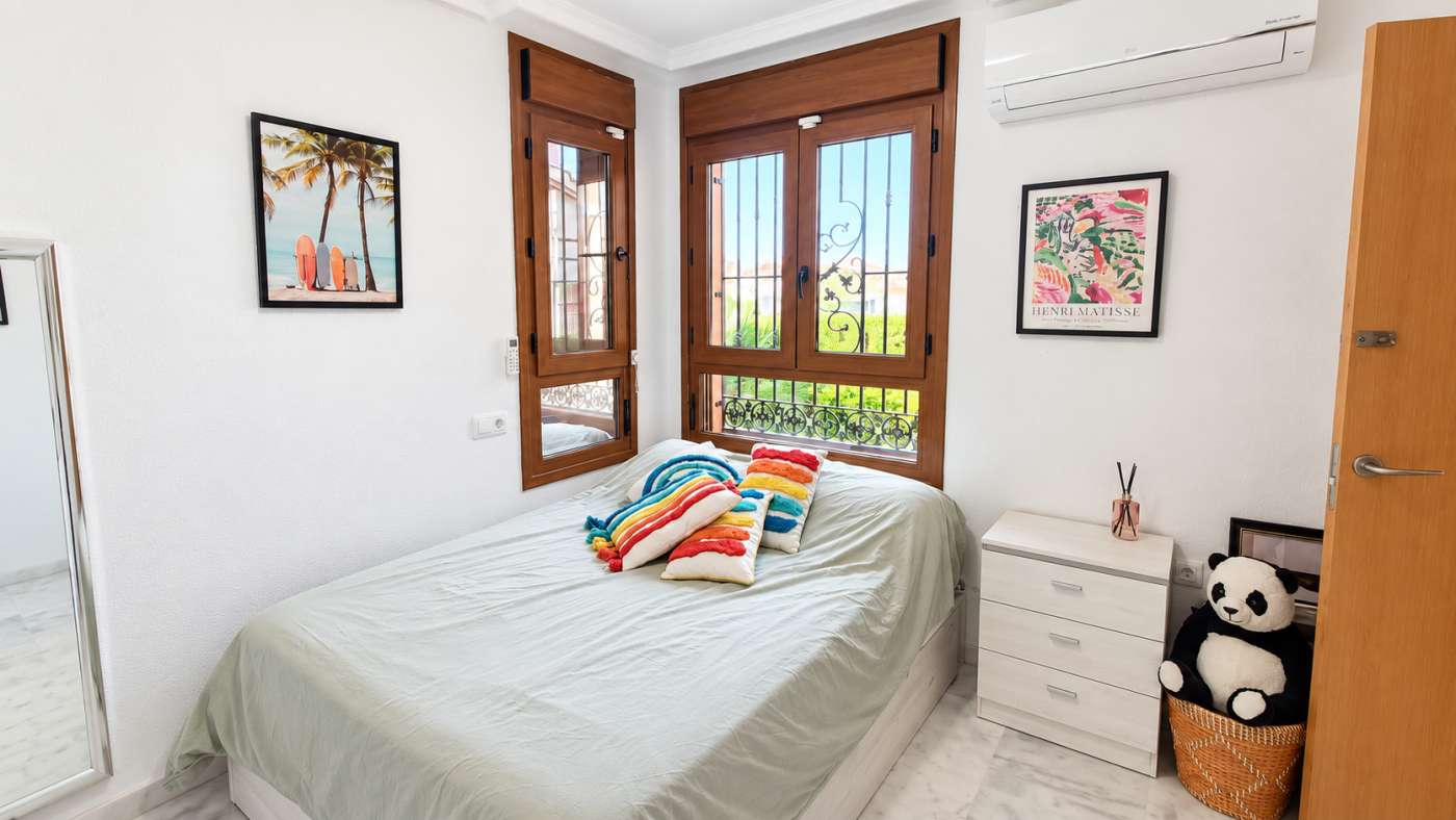 For sale - 3 Bedroom 2 Bathroom Villa in Algorfa - Inland  - Alicante