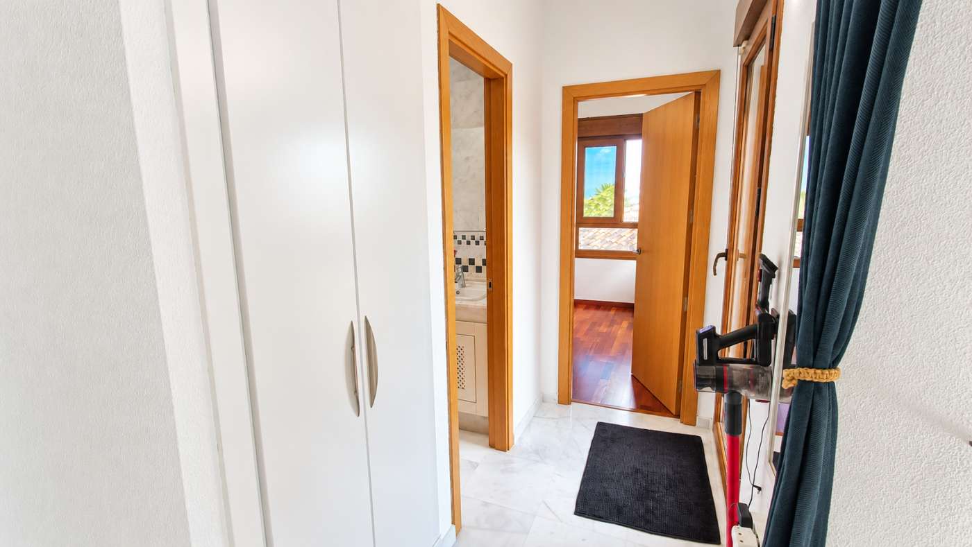 For sale - 3 Bedroom 2 Bathroom Villa in Algorfa - Inland  - Alicante