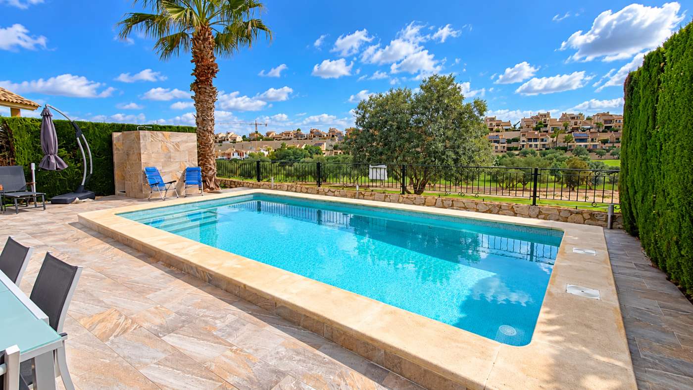 For sale - 3 Bedroom 2 Bathroom Villa in Algorfa - Inland  - Alicante