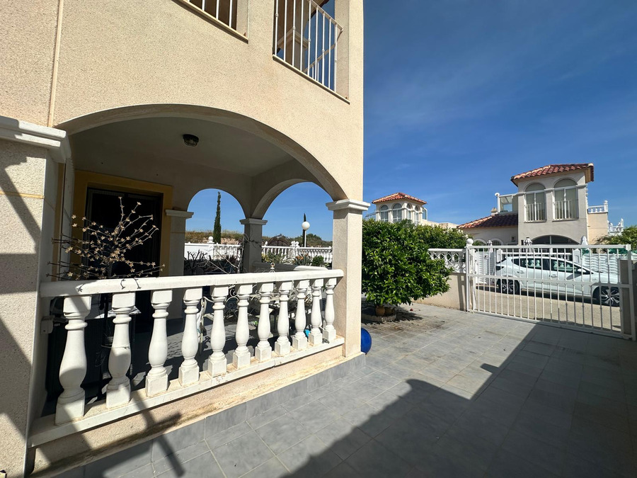 For sale - 2 Bedroom 1 Bathroom Villa in Lo Crispin - Inland  - Alicante