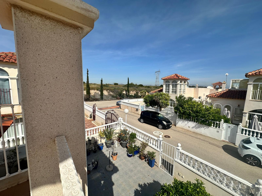 For sale - 2 Bedroom 1 Bathroom Villa in Lo Crispin - Inland  - Alicante