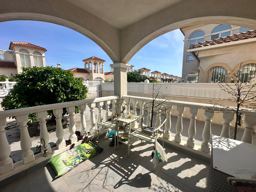 For sale - 2 Bedroom 1 Bathroom Villa in Lo Crispin - Inland  - Alicante
