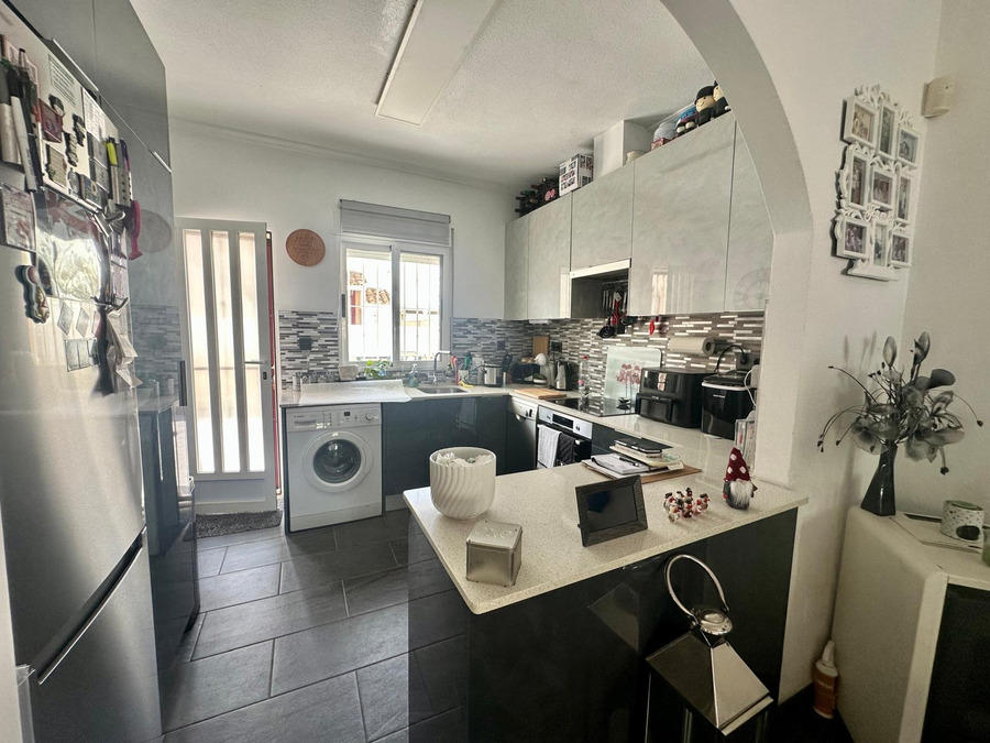 For sale - 2 Bedroom 1 Bathroom Villa in Lo Crispin - Inland  - Alicante