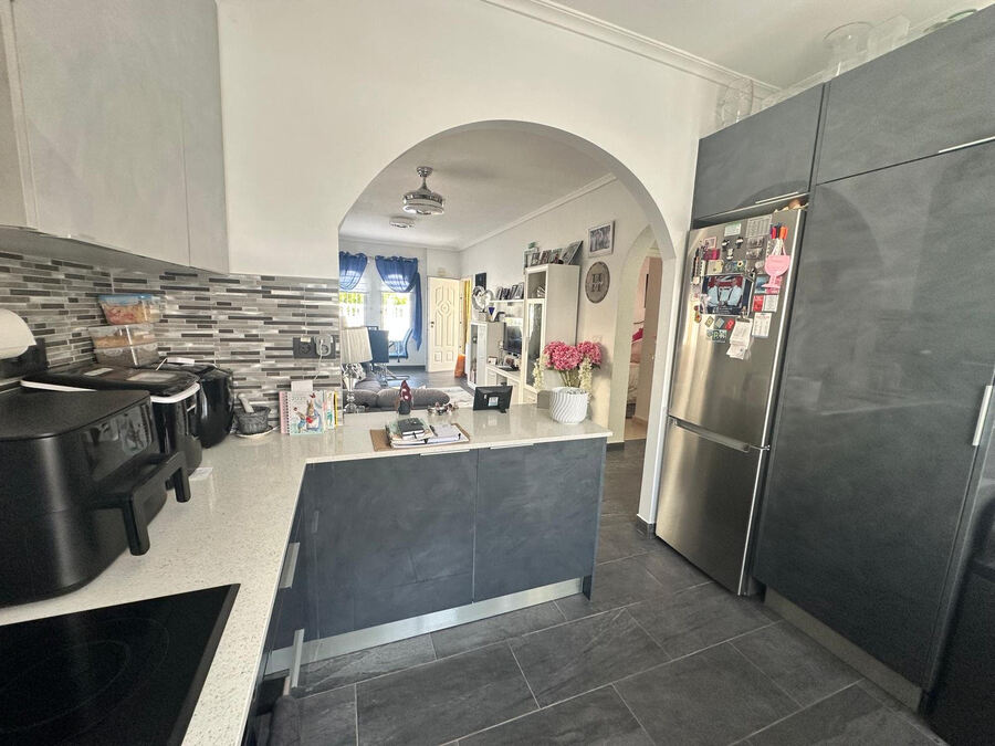 For sale - 2 Bedroom 1 Bathroom Villa in Lo Crispin - Inland  - Alicante