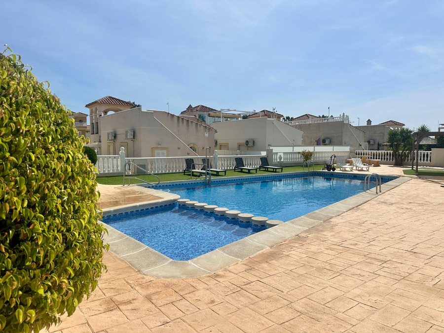 For sale - 2 Bedroom 1 Bathroom Villa in Lo Crispin - Inland  - Alicante