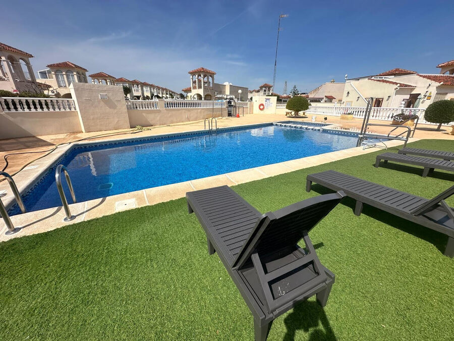 For sale - 2 Bedroom 1 Bathroom Villa in Lo Crispin - Inland  - Alicante