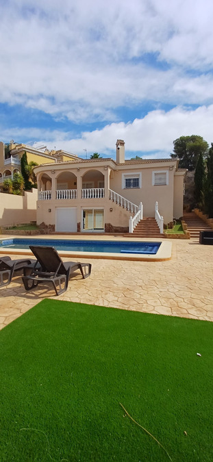 For sale - 5 Bedroom 4 Bathroom Villa in Algorfa - Inland  - Alicante