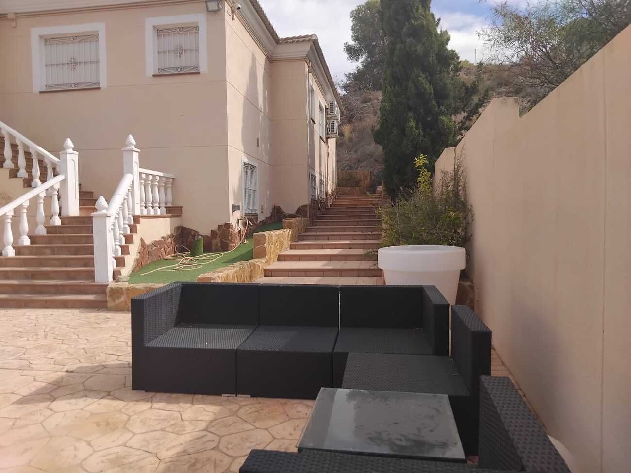 For sale - 5 Bedroom 4 Bathroom Villa in Algorfa - Inland  - Alicante