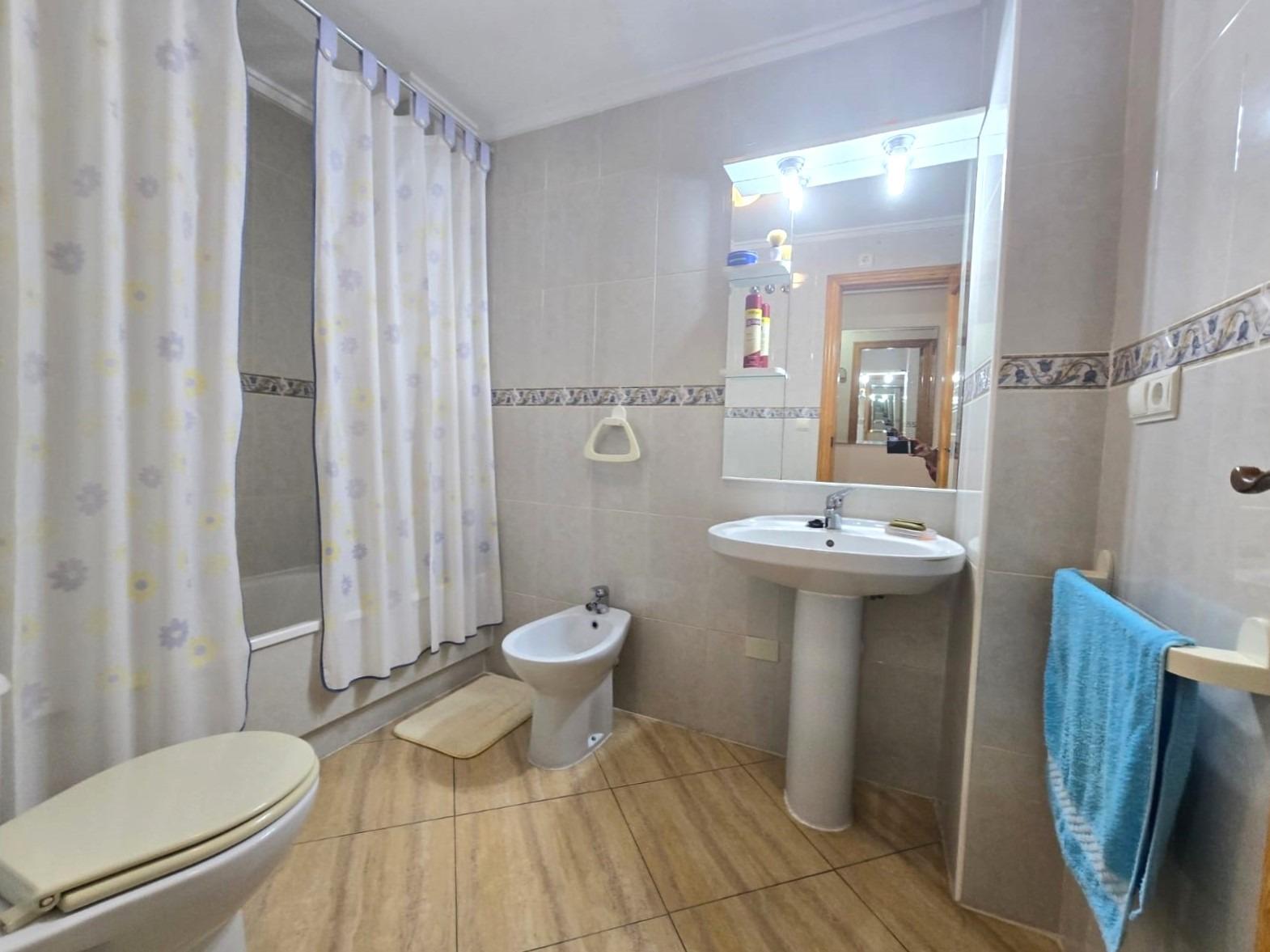 For sale - 2 Bedroom 2 Bathroom Apartment in Torrevieja - Playa Del Cura  - Alicante