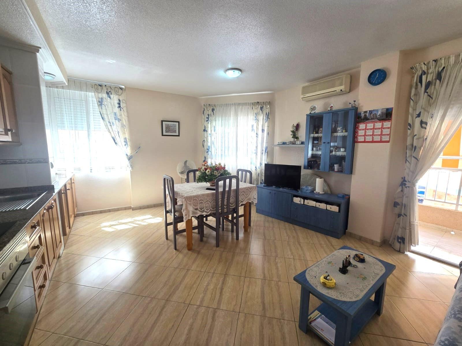 For sale - 2 Bedroom 2 Bathroom Apartment in Torrevieja - Playa Del Cura  - Alicante
