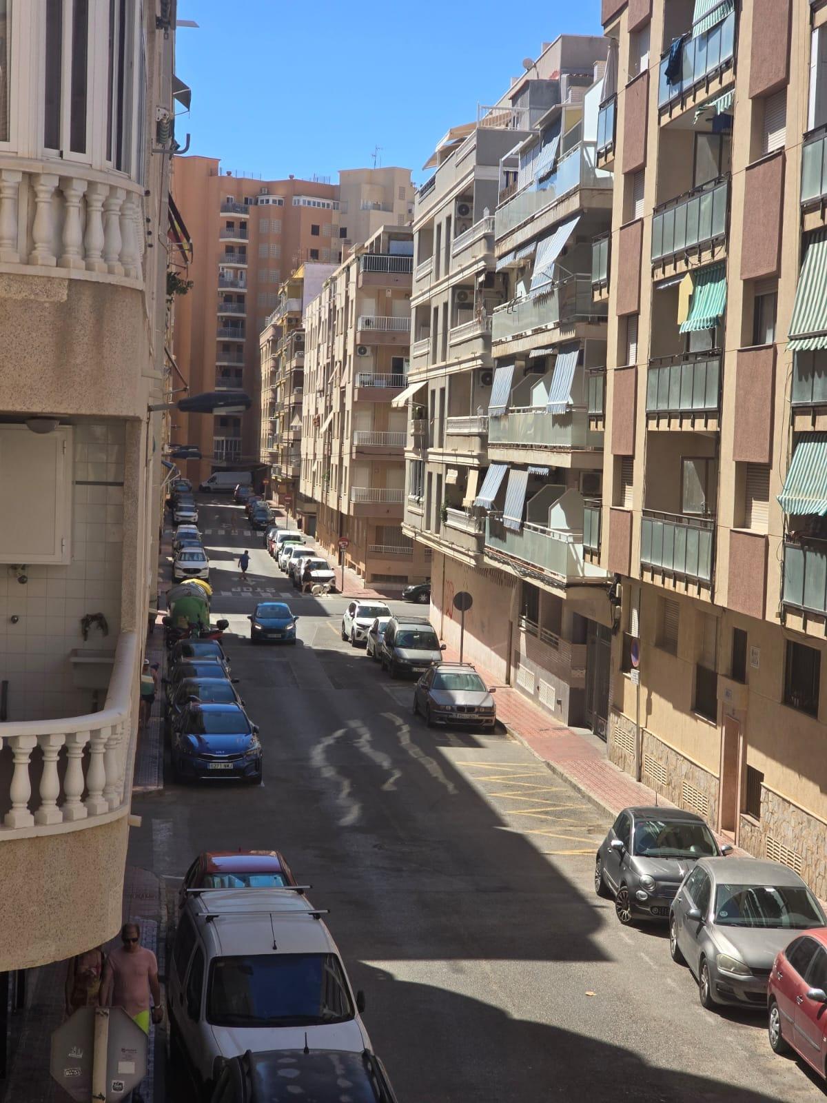 For sale - 2 Bedroom 2 Bathroom Apartment in Torrevieja - Playa Del Cura  - Alicante