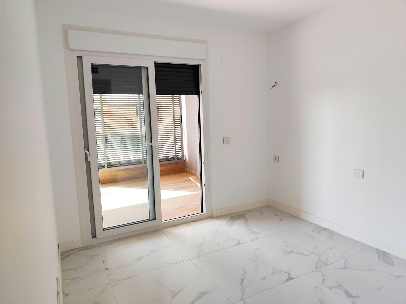 For sale - 3 Bedroom 2 Bathroom Apartment in Orihuela Costa - Punta Prima  - Alicante