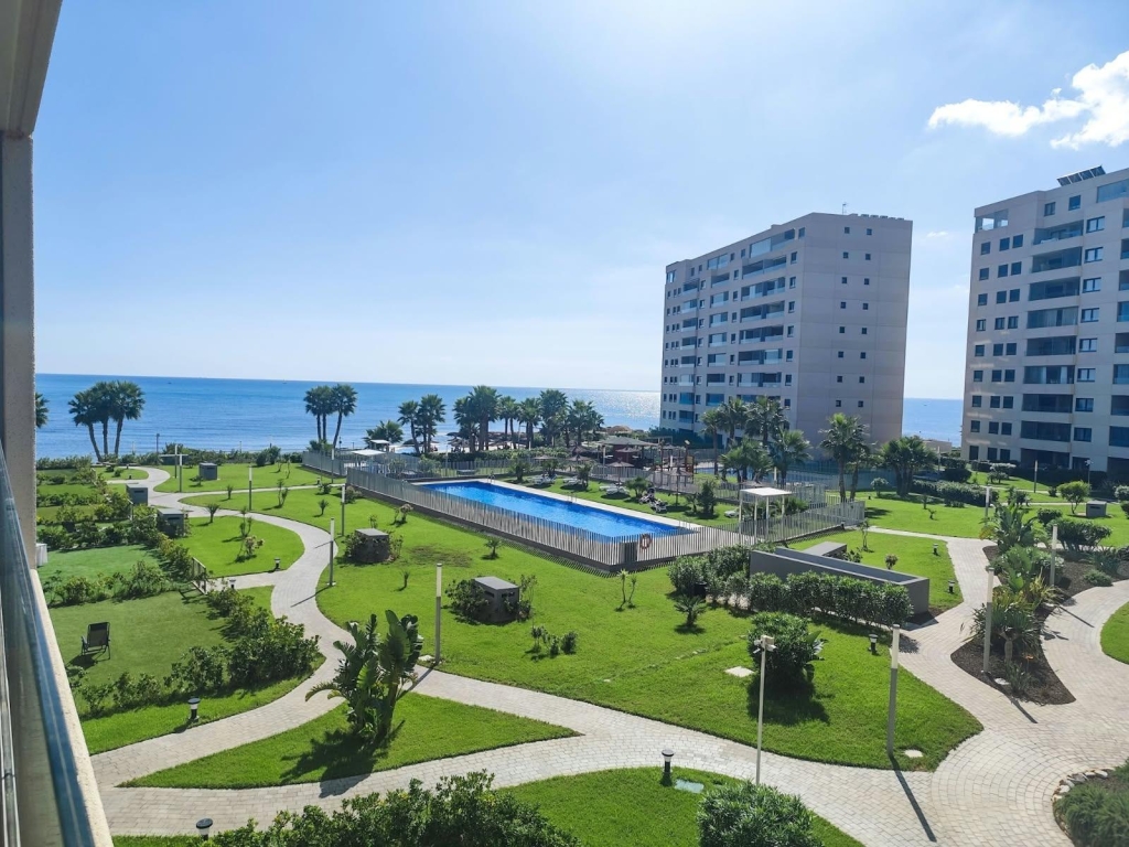 3 Bedroom 2 Bathroom Apartment in Orihuela Costa
