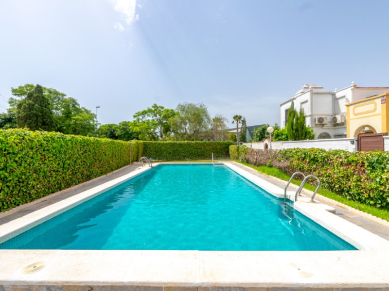For sale - 3 Bedroom 1 Bathroom Town House in Torrevieja - Costa Blanca  - Alicante