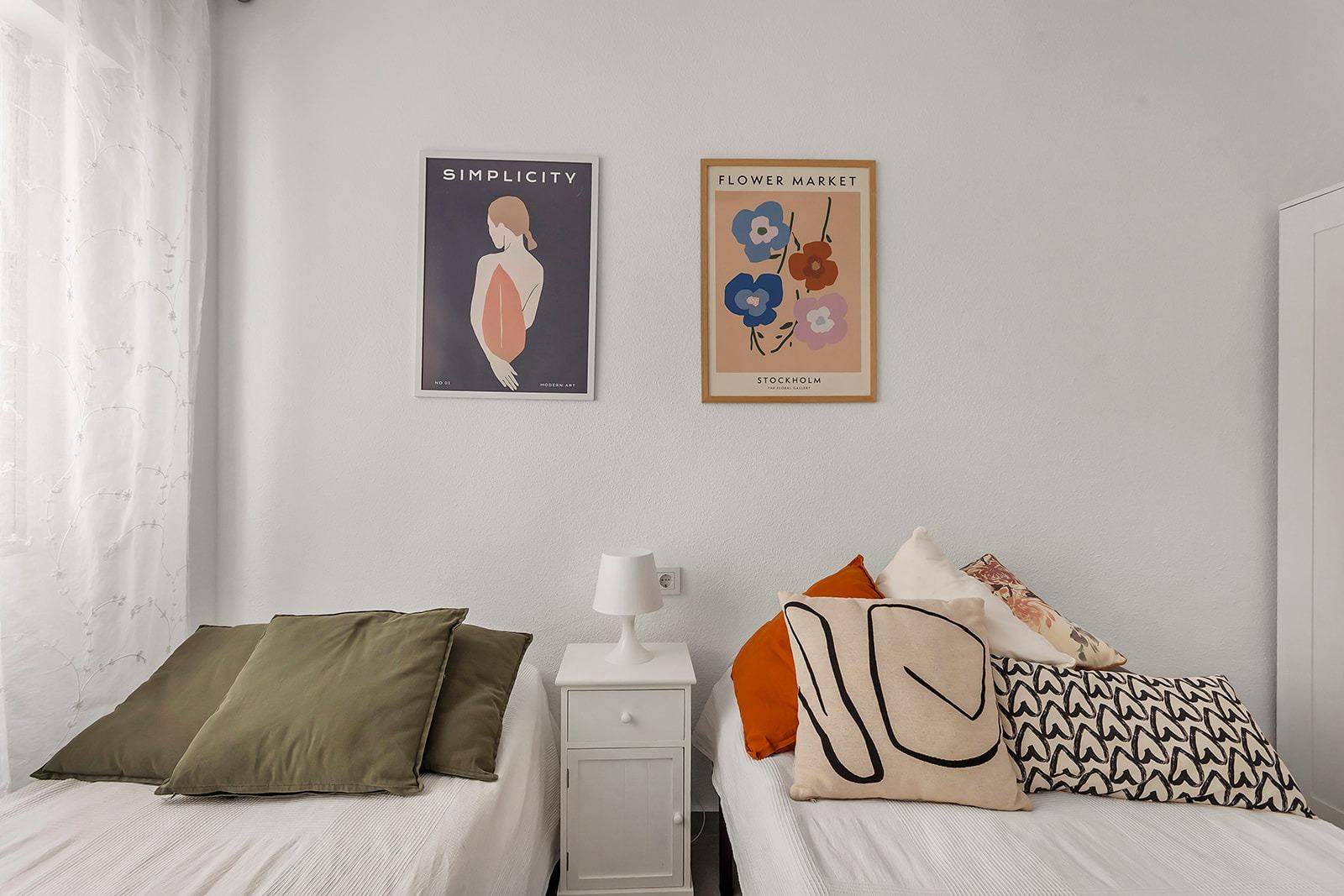 For sale - 3 Bedroom 1 Bathroom Apartment in Torrevieja - Playa De Los Locos  - Alicante