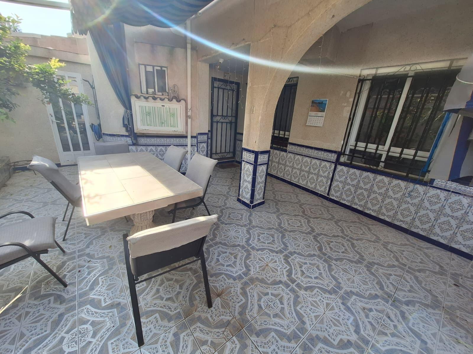 For sale - 5 Bedroom 3 Bathroom Quad House in Torrevieja - Carrefour  - Alicante