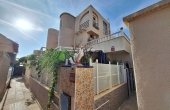 27-259-519-11-1121/81638, 5 Bedroom 3 Bathroom Quad House in Torrevieja