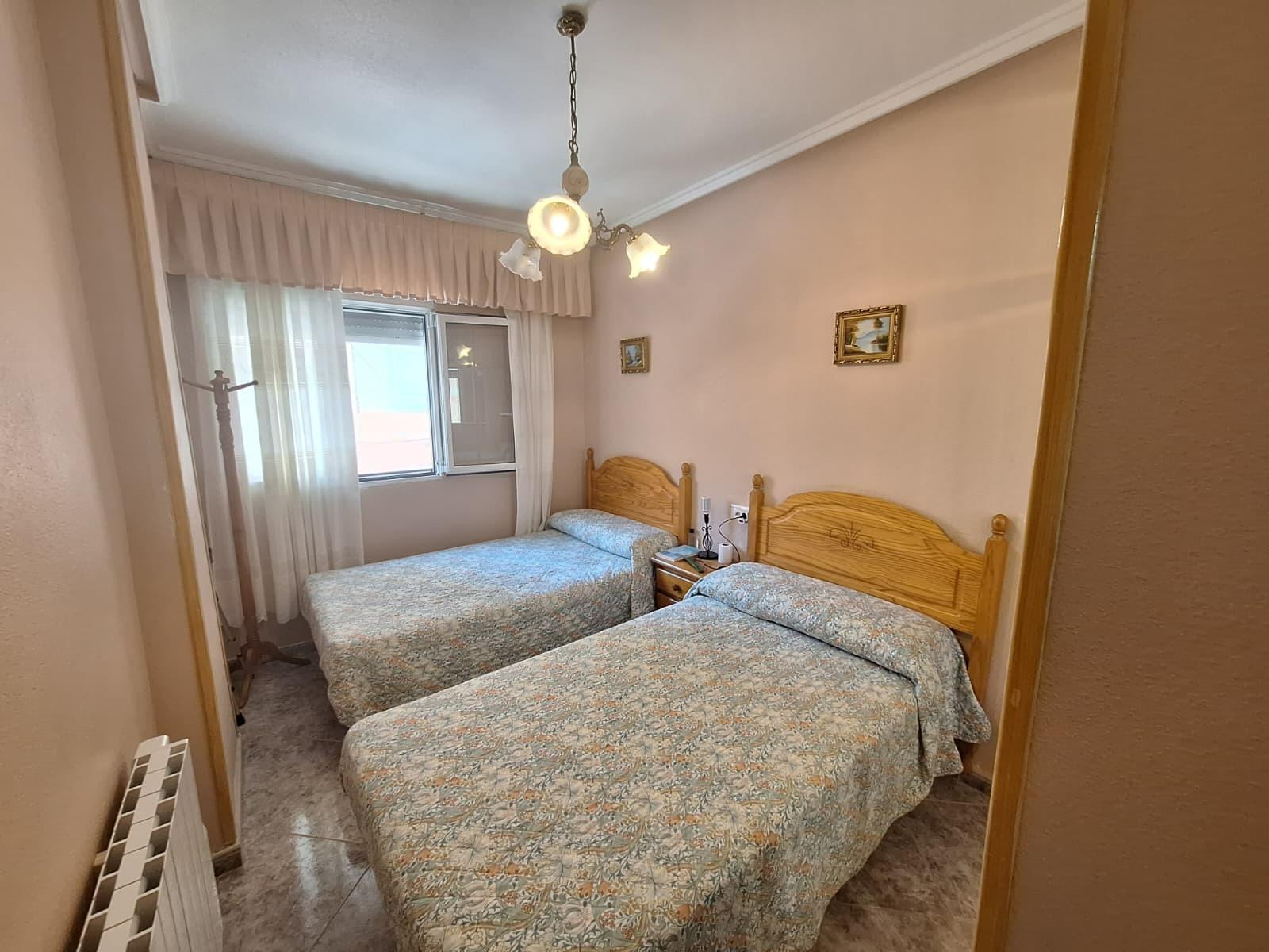 For sale - 2 Bedroom 2 Bathroom Apartment in Torrevieja - Playa De Los Locos  - Alicante