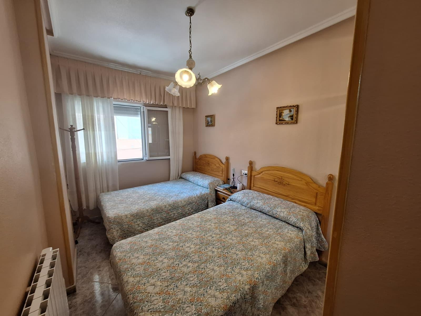 For sale - 2 Bedroom 2 Bathroom Apartment in Torrevieja - Playa De Los Locos  - Alicante